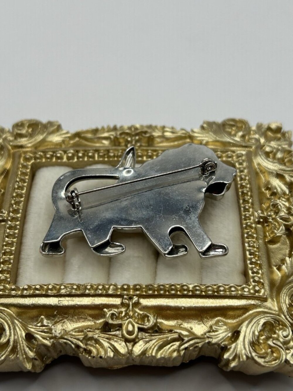 Vintage Silver Tone Lion Brooch Pin Bold Statement Animal Jewelry Figurative - Picture 10 of 10